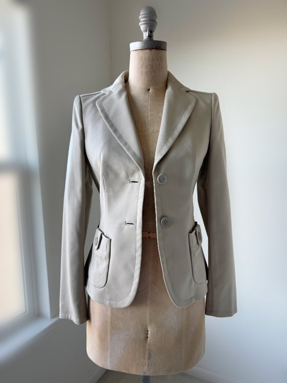 Banana Republic Fitted Blazer Stone Beige NWT Size 0